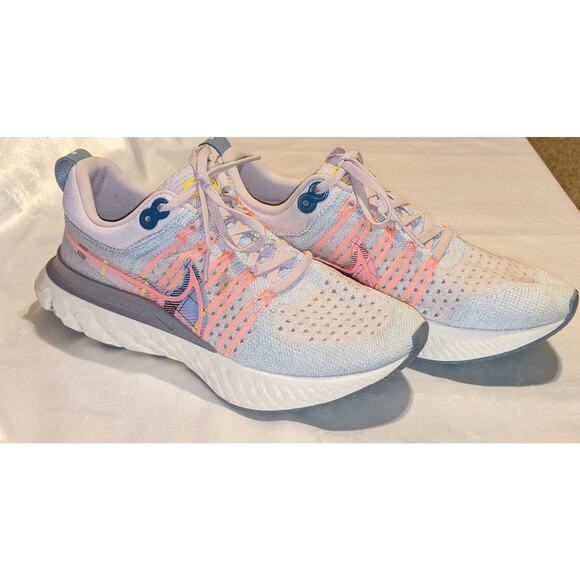 Nike Womens React Infinity Run Flyknit 2 Premium Pink Foam Blue Tint Size 9.5 - Picture 2 of 10